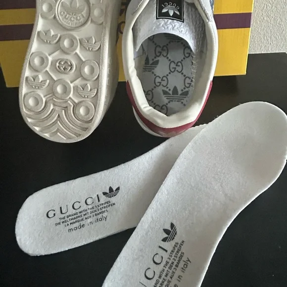 Gucci White and Red Women's Sneakers - Picture 6 of 7